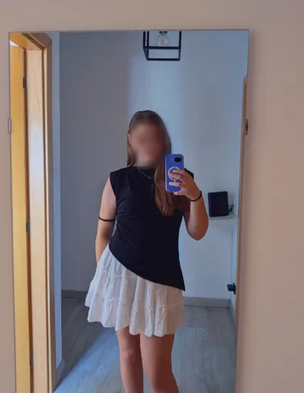 Khadija, 18 años